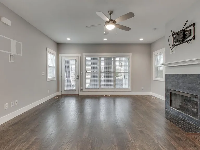 4608B Michigan Ave — Photo 11