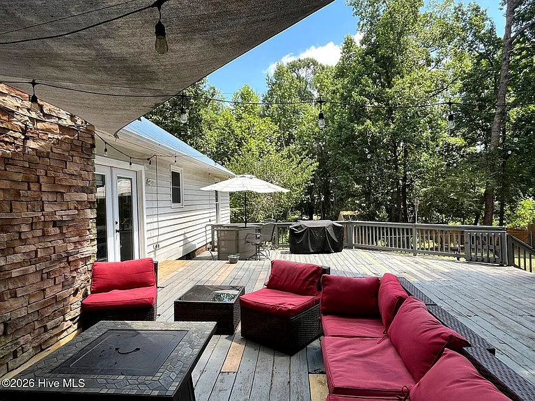 8879 Cliffdale Rd — Photo 32