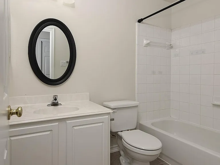 102 Blue Creek Ct — Photo 18