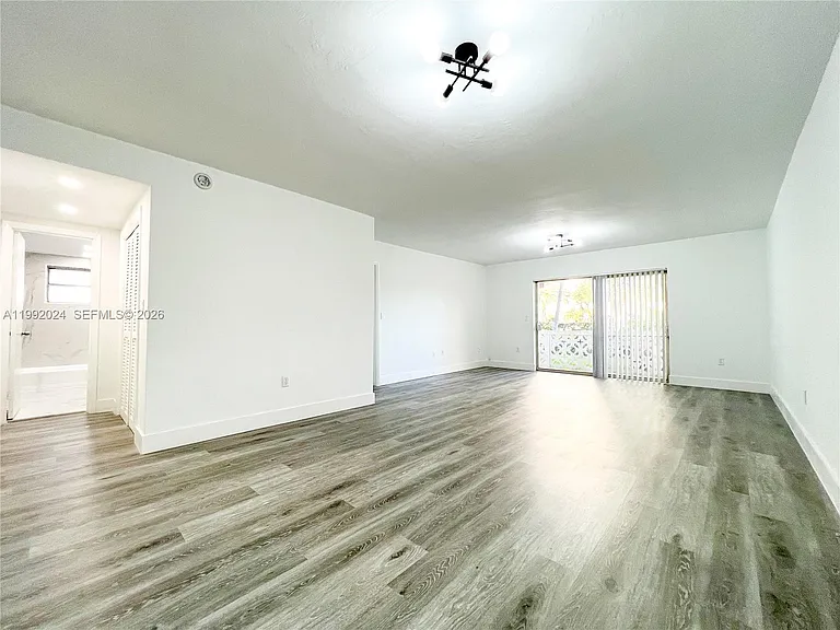 2005 Sans Souci Blvd #107 — Photo 2