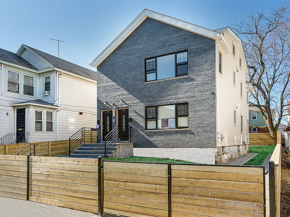 1st image of 2716 Gillmore St