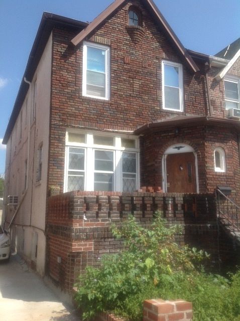 1st image of 1493 E 49th St