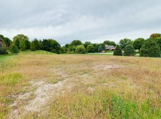 923 Hunters Ridge Dr, Tipp City, OH 45371