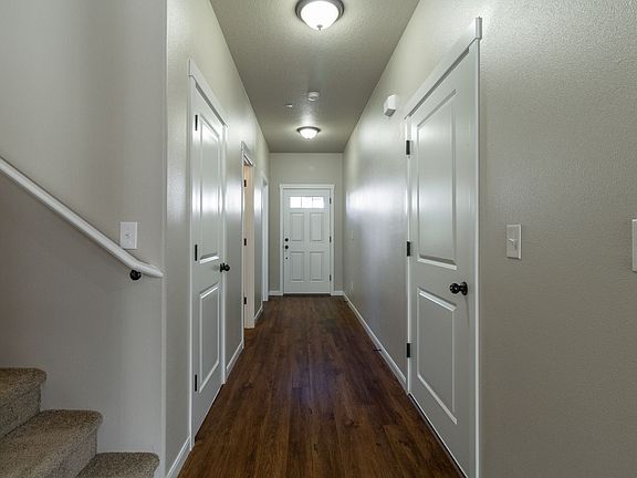 2nd image of 7625 NE 31st Cir