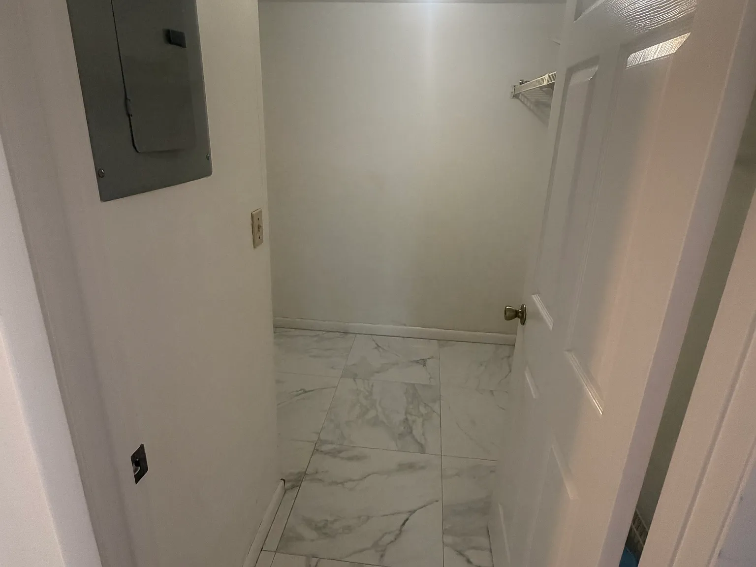 2 bed, 1025 sqft, $1,600 — Photo 3