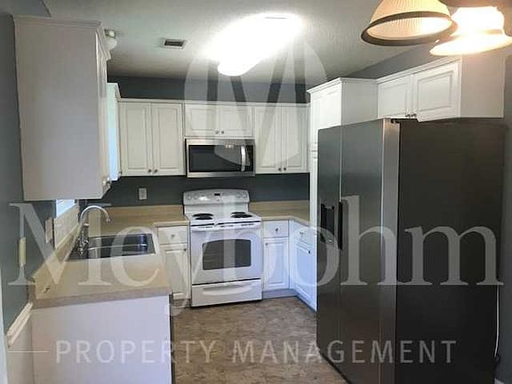 3rd image of 4905 Creek Bottom Ct