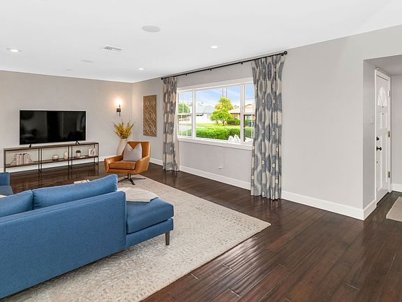 3rd image of 6220 E Calle Redonda