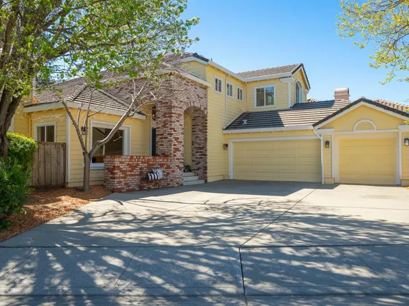 15 Vincent Lane, Novato, CA 94945