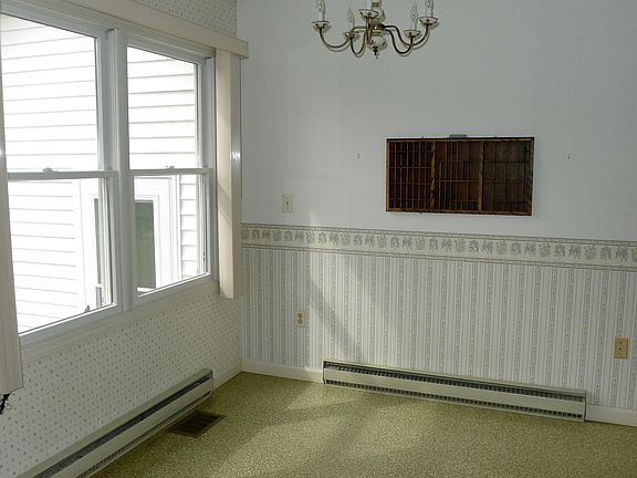 5th image of 3 Evergreen Ave
