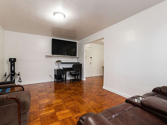 4th image of 33-24 Junction Blvd #1-R