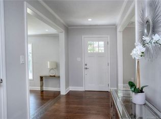 2 River Oaks Rd, Westport, CT 06880