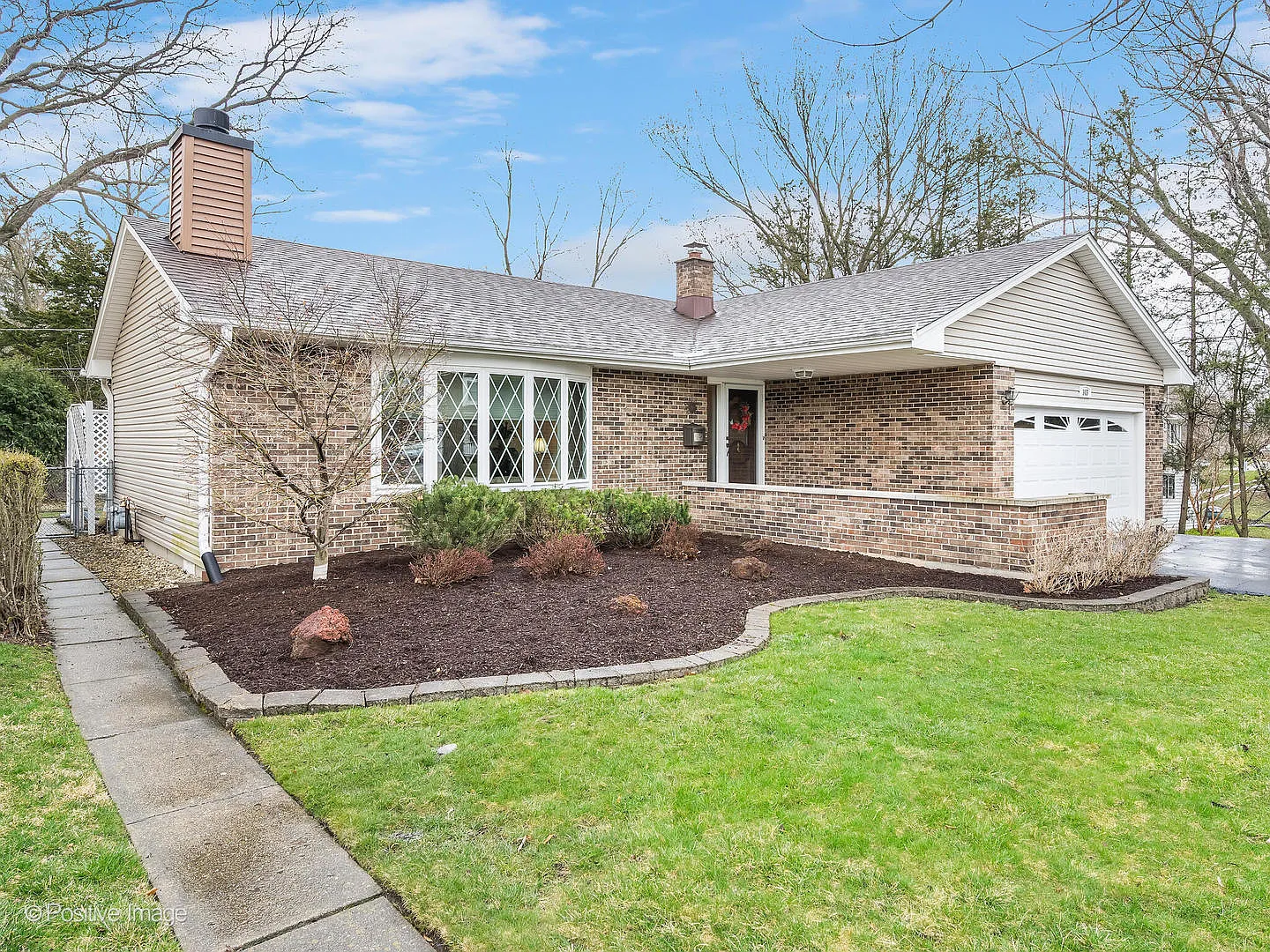 343 Martha Ct photo 1