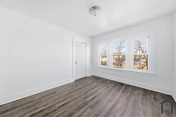 4 bed, 1200 sqft, $1,800 — Photo 4