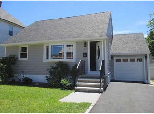 27 Wood Pl, Dumont, NJ 07628