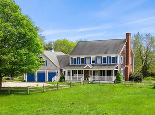 35 Lakemans Ln, Ipswich, MA 01938