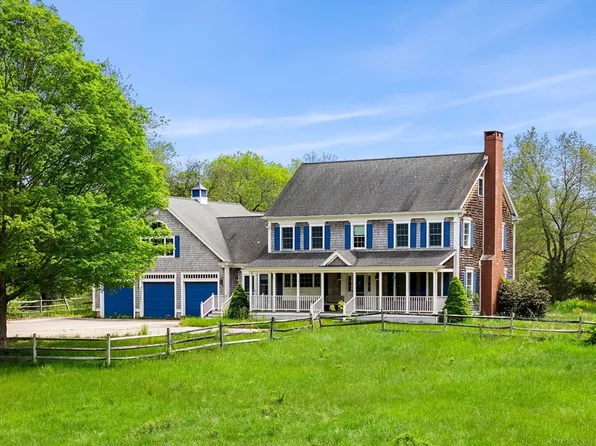 35 Lakemans Ln, Ipswich, MA 01938