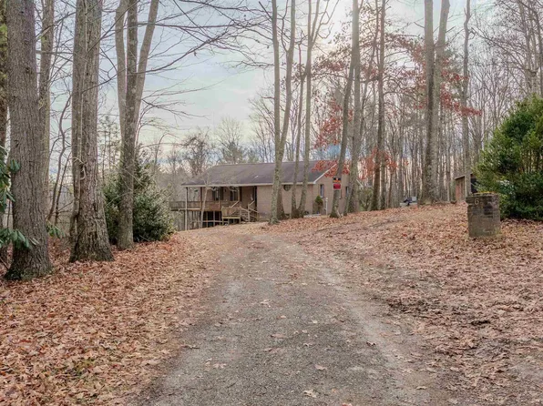 67 S Chinquapin Ln, Bland, VA 24315