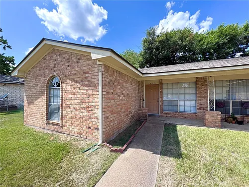 1529 Hillside Dr Photo 1