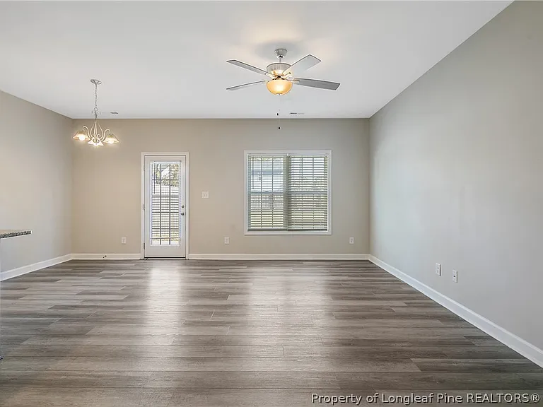395 Hicks Ave — Photo 8