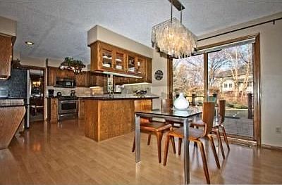 3rd image of 3683 Woodland Trl