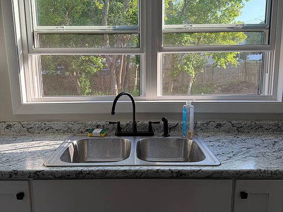 5th image of 1429 Candia Rd #1