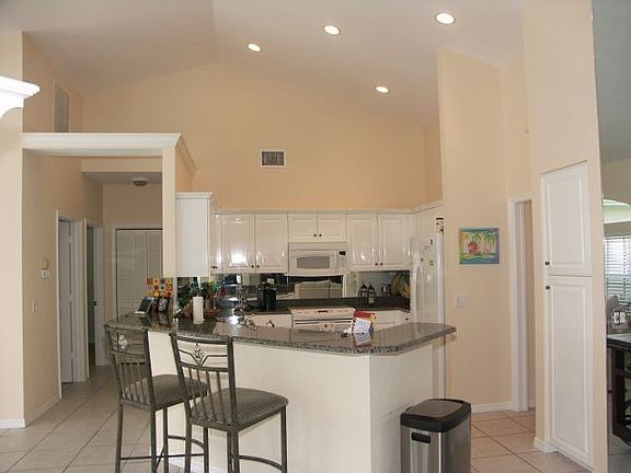 5th image of 111 Gulfport Ct