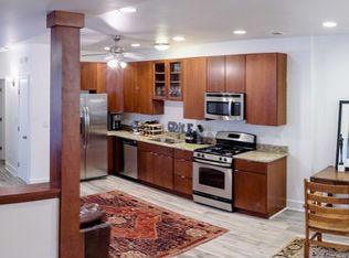 1042 N Orleans St, Chicago, IL 60610