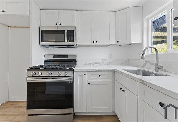 2nd image of 16313 Hunsaker Ave #2