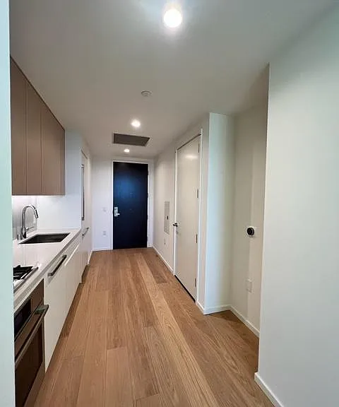 877 Francisco St #1518 — Photo 3