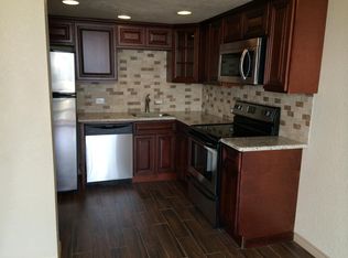 2016 Main St APT 911, Houston, TX 77002