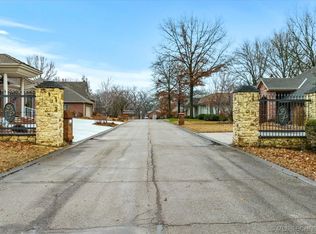 608 Denver Pl, Bartlesville, OK 74003