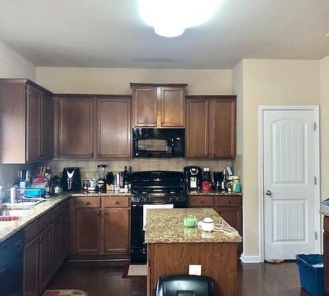 4th image of 297 Collingsworth Trce