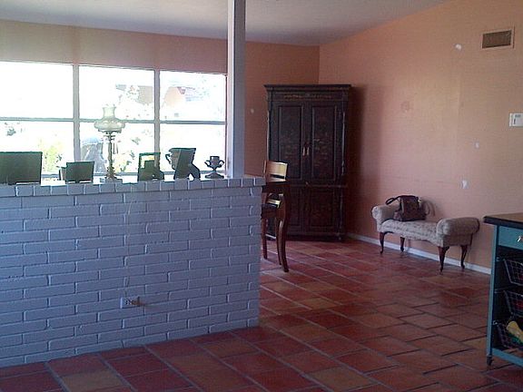 4th image of 1315 Daffodil Ave