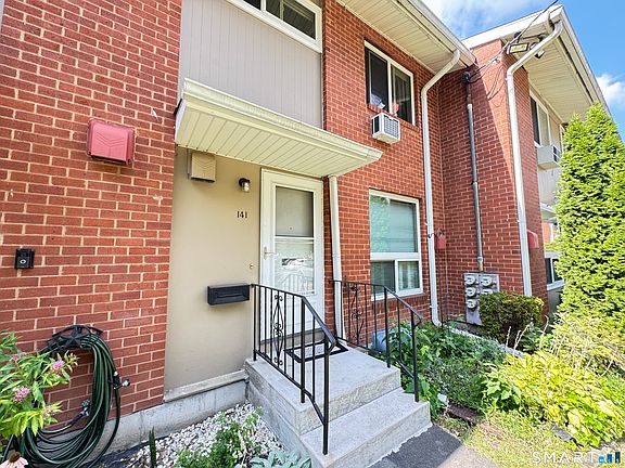 2nd image of 141 worth Avenue