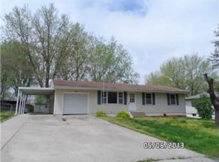 1404 Brookwood Rd, Richmond, MO 64085