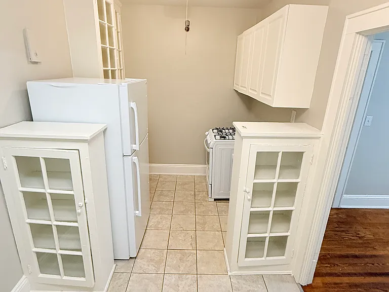 1712 Hampton Blvd #8 — Photo 14