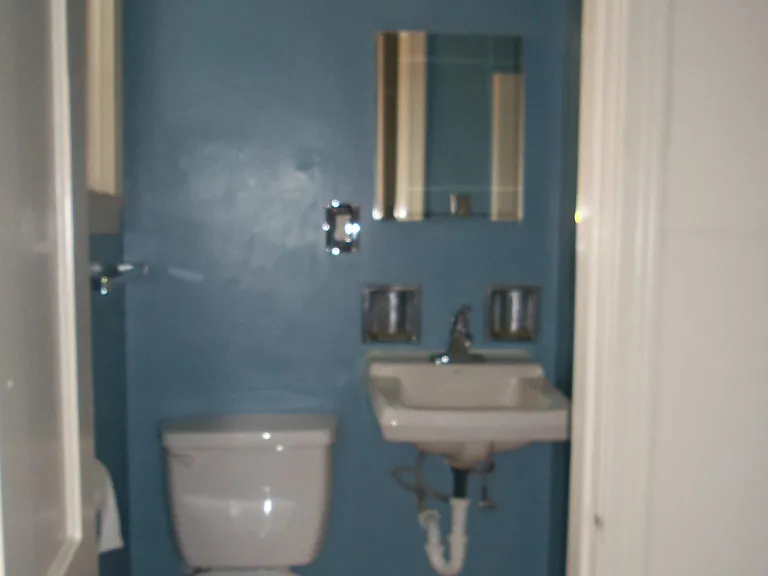 105 W 9th Ave #B — Photo 2