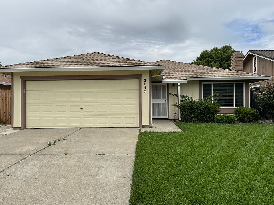1st image of 2047 Deauville Dr