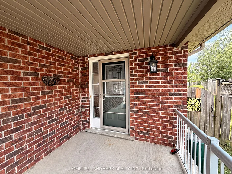 921 Windflower Pl — Photo 1