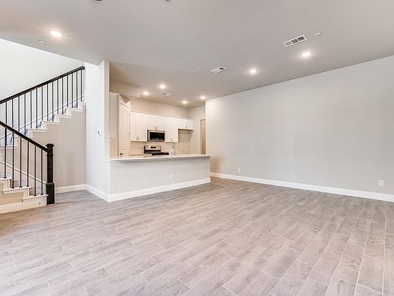 5th image of 6148 Blythe Dr