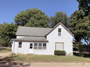 203 N 5th St, Sabetha, KS 66534