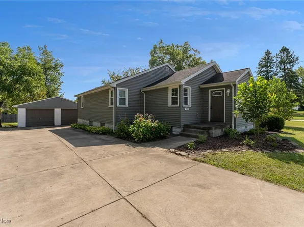 1025 Iowa Ave, Mc Donald, OH 44437