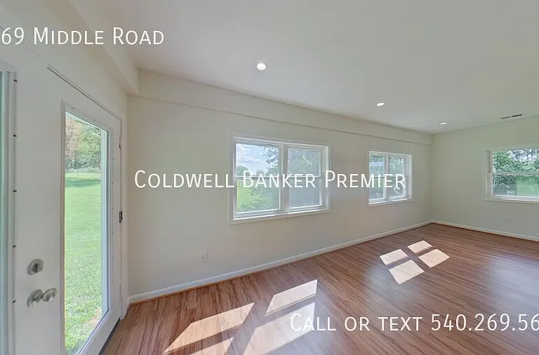5069 Middle Rd — Photo 7