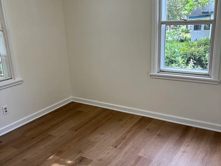 2627 McKinley St NE — Photo 6