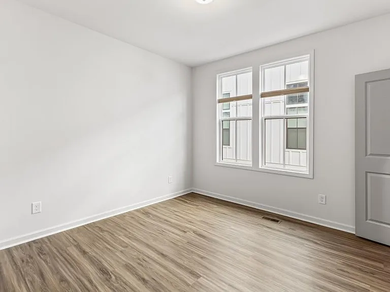 916 Brees Ct — Photo 20