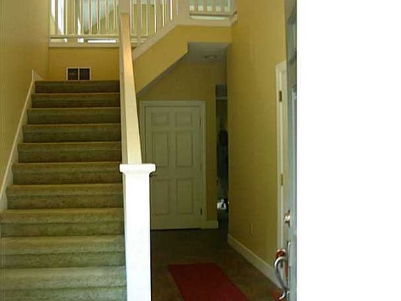 3rd image of 1 Abbey Ln #1