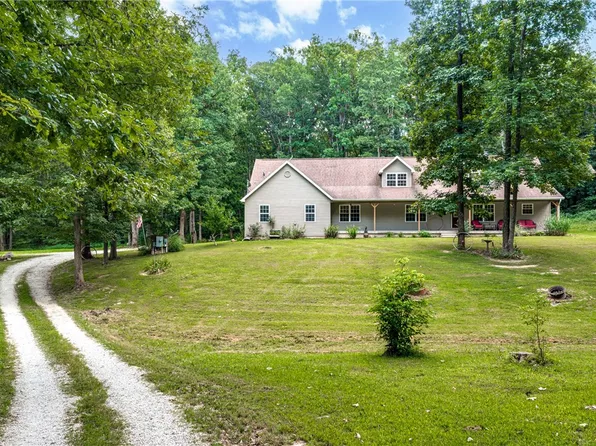 3034 N 1300th St, Herrick, IL 62431