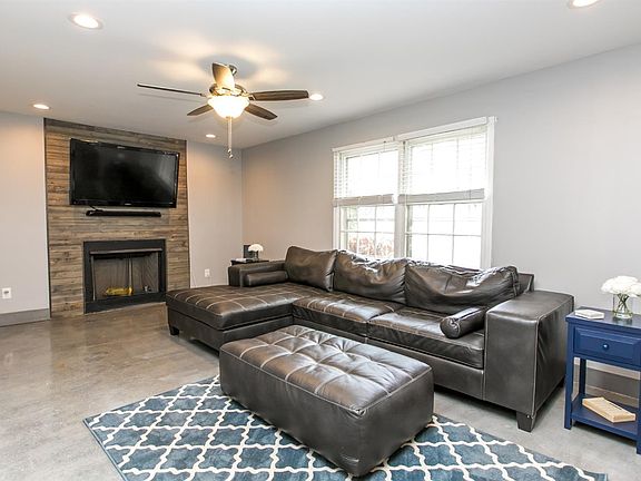 3rd image of 3122 Kirklevington Dr