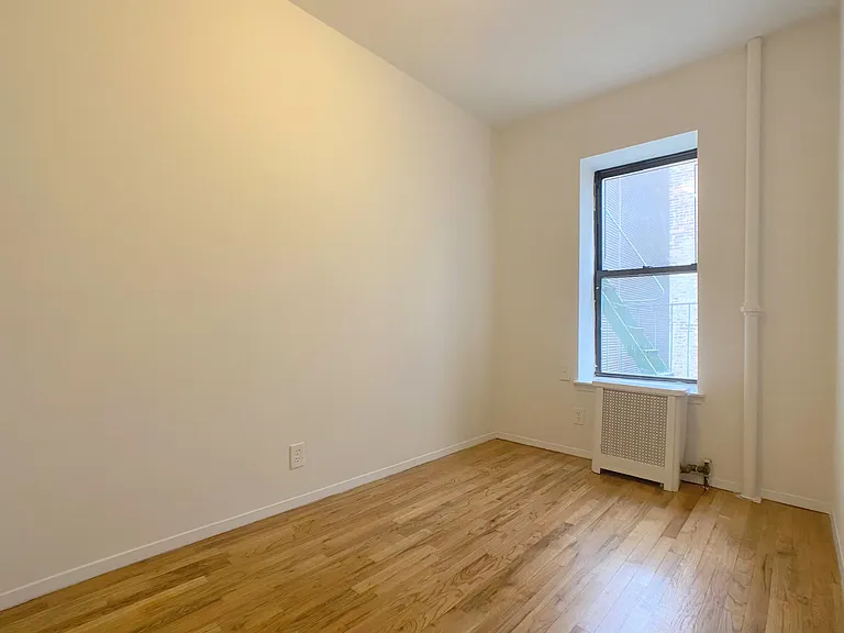 338 E 92nd St #23 — Photo 3