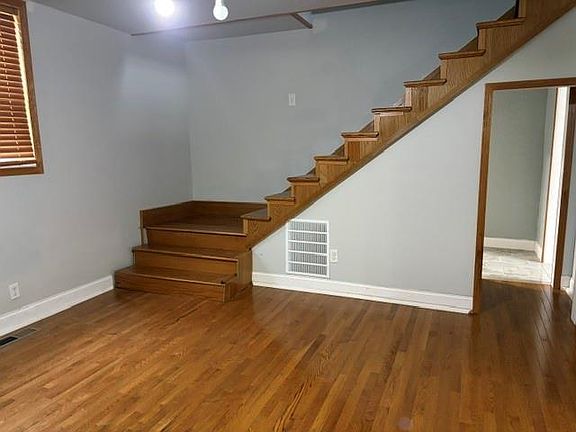 4th image of 4802 King Hill Ave